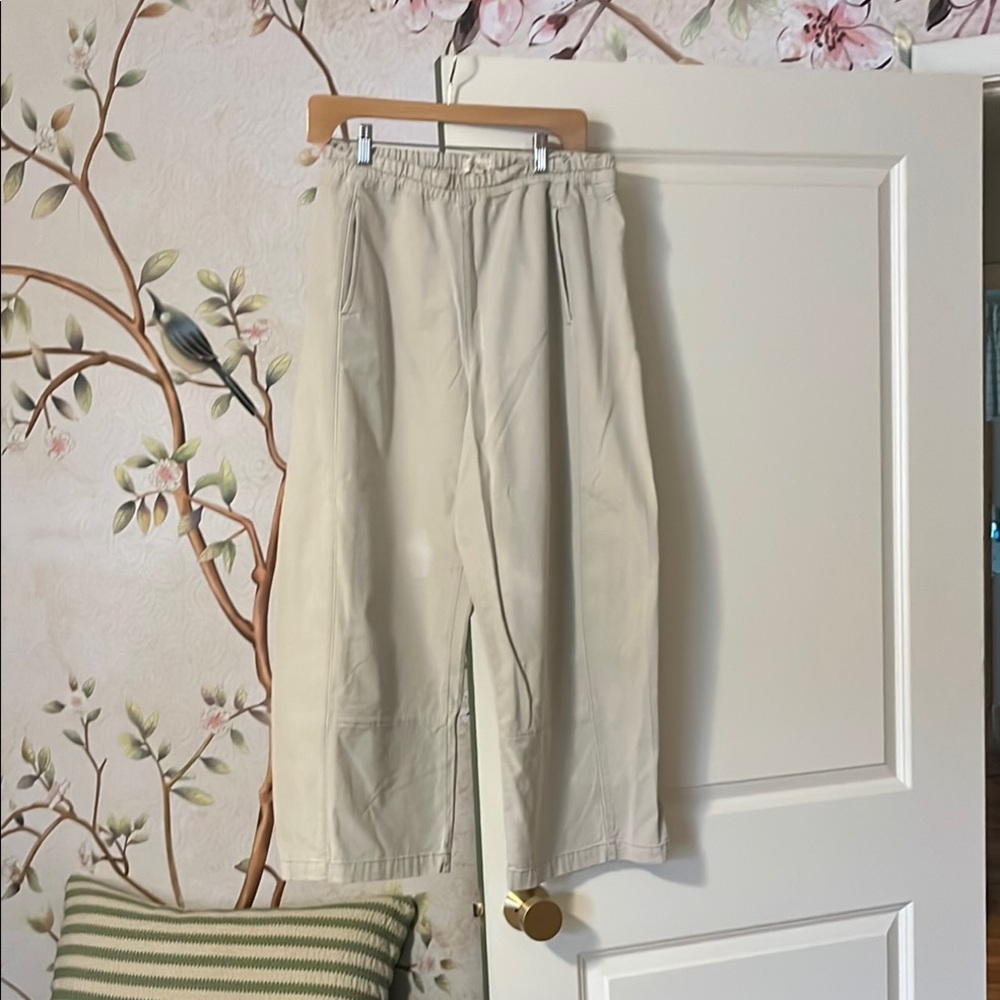 Pilcro (Anthro) lightweight cotton twill barrel pant